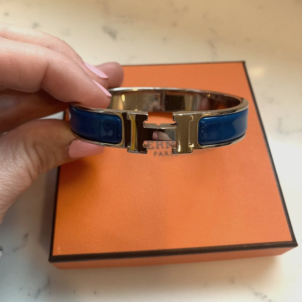 Like NEW condition Hermes Clic H bracelet - Silver/Ultramarine Blue